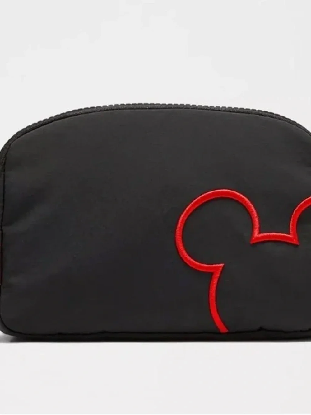 Lululemon Disney Mickey Black Everywhere Belt Bag outline 1L - Picture 2 of 3